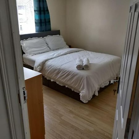 Beautiful House In Ruislip Hotel Northwood  Ngoại thất bức ảnh
