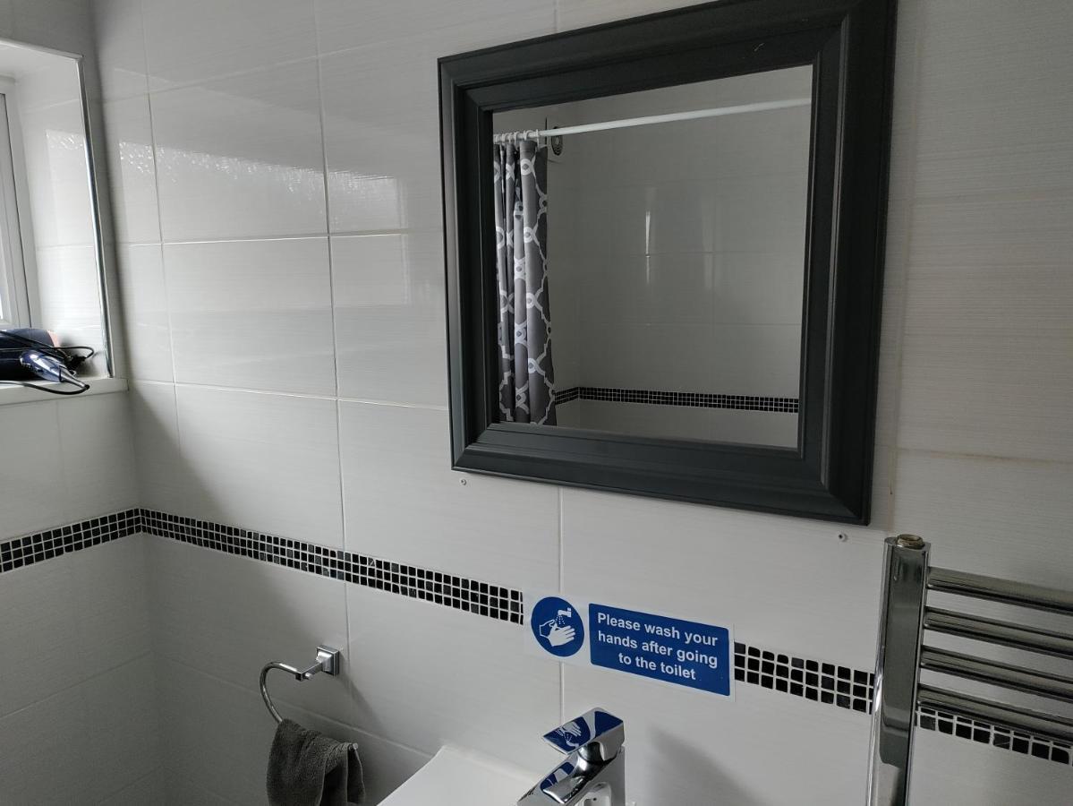 Beautiful House In Ruislip Hotel Northwood  Ngoại thất bức ảnh
